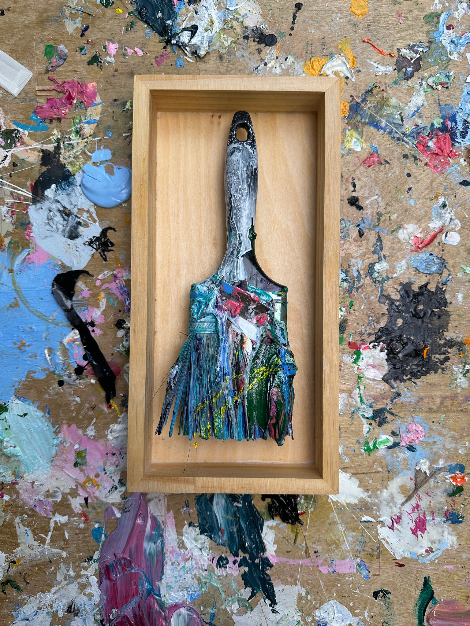Studio Shadow Box Brush 11