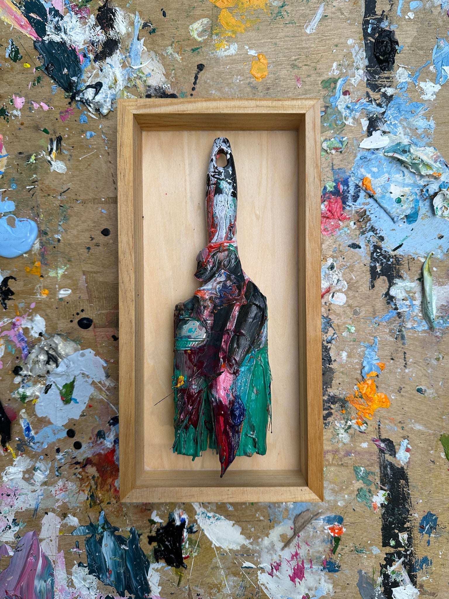 Studio Shadow Box Brush 01